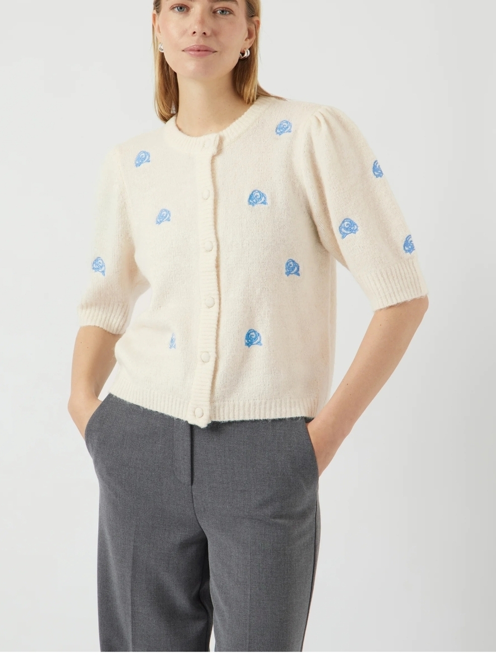 Yas Knit Ecru Short-Sleeve Button-Front Cardigan with Flowers Blue Embroidery